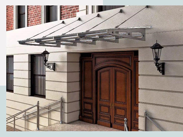 Металлические козырьки от 608 руб. в Климовске